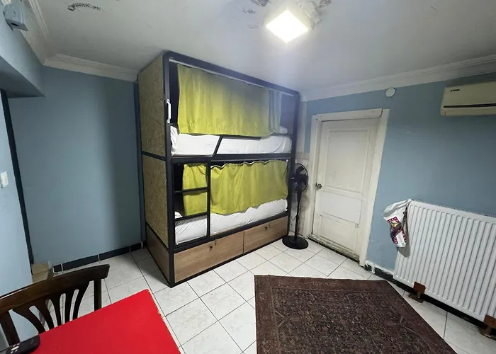 YOLO Hostel Istanbul